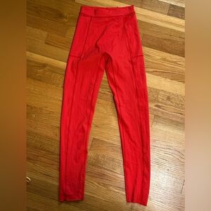 Offline by Aerie red XS 7/8 leggings with pockets‎